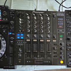 Cdj 2000 X 2 & Djm 800