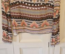 Guess top