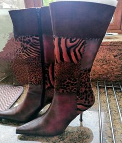 Women's Boot's Burgandy n Animal Print Size 40
