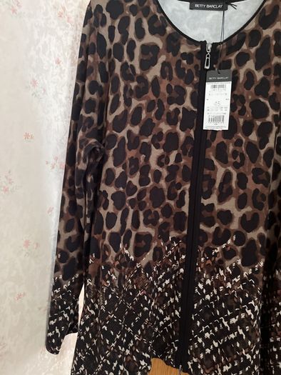 Unworn New Betty Barclay Size 18 Cardigan/jacket with zip up front