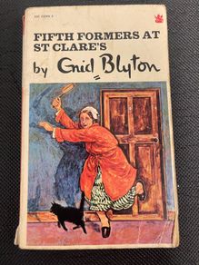 Fifth Formers at Saint Clare's (Enid Blyton)