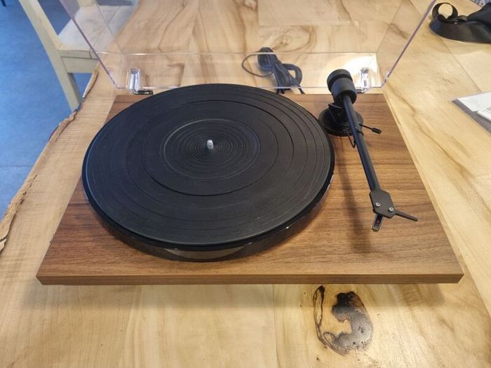 Project E1 Turntable