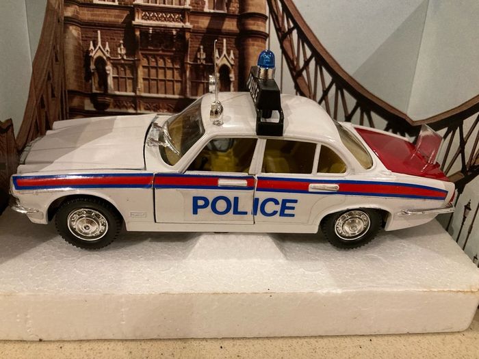 Jaguar XJ 4.2 Police year 1978 1/25