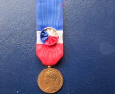 France 1958.Named Civil Award with Rosette.Medal.
