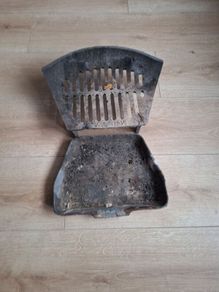 Small Iron fire grill and tray