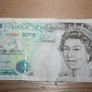 England 5 Pounds 1990 Banknote Image 2