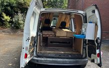 camper van Has solar panel roof vent Sink gas cooker 12 V microwave
