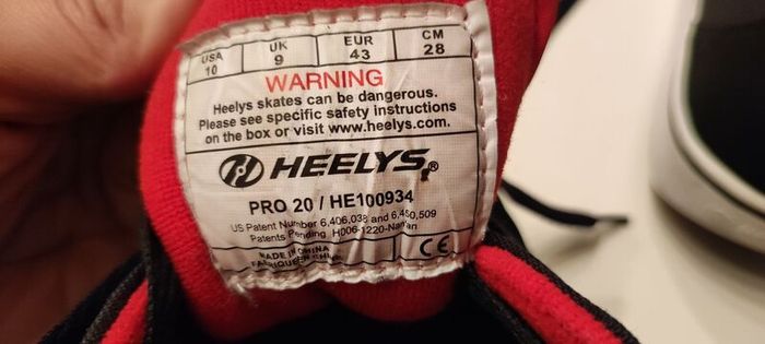 Heelys Pro 20 wheeled shoes - size 43 (UK 9) as new