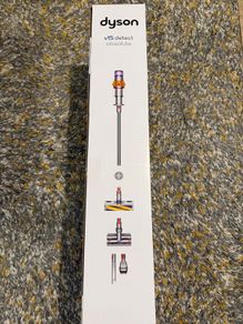 Dyson v15 detect absolute Brand New Sealed RRR 749