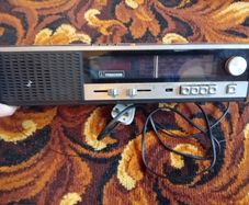 Vintage 1970s Ferguson Model 3196 4-Band Clock Radio (Wood