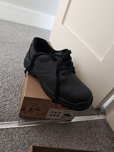 safety shoes