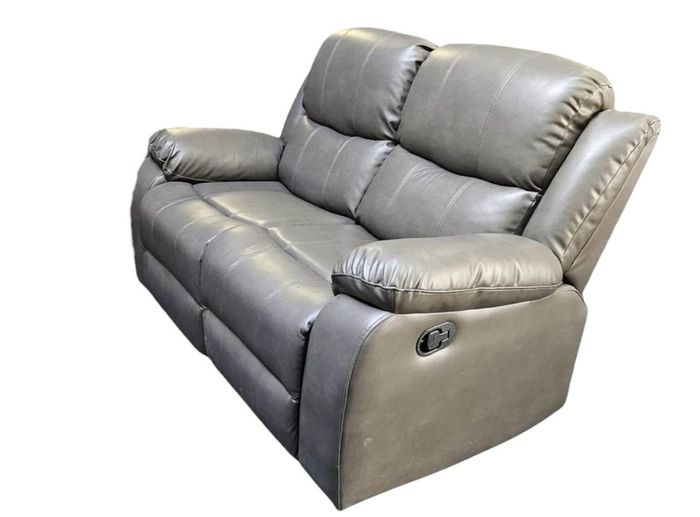 Brand new Leather 3 seater & 2 seater reclining sofa set