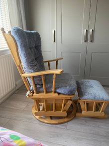 Nursing and feeding chair