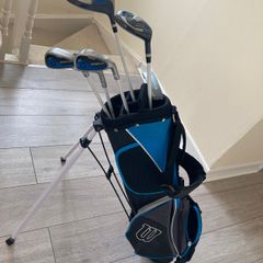 Golf sets for teenagers. Wilson golf set..almost brand new. Rrp 259euro