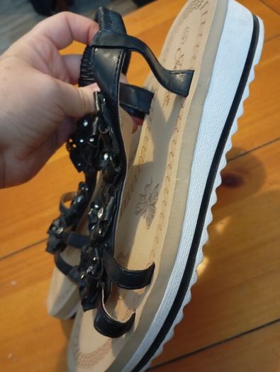 ladies sandals