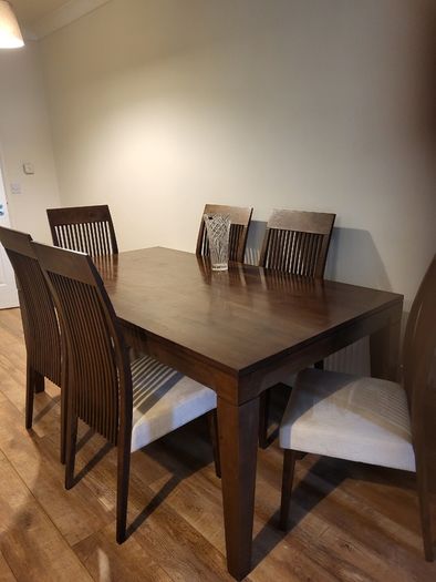Dining table walnut