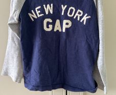Gap long sleeve top 3-4 years