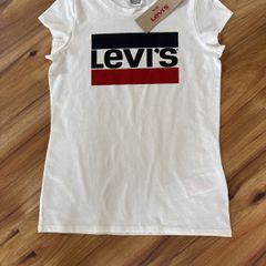 Levi's t shirt age 16 brand new with tags!