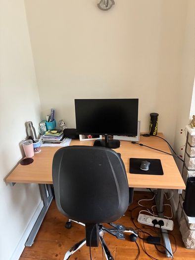Wooden-effect office/study desk with sturdy grey metal legs