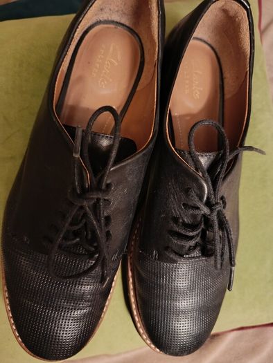 ladies Clarkes artisan leather shoes