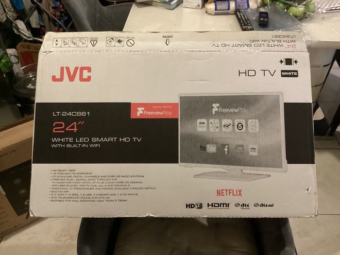 JVC 24 inch LED SMART Television with USB, 2 HDMI, PC Connection port, WIFI connectivity, etc (Boxed / Like New)
