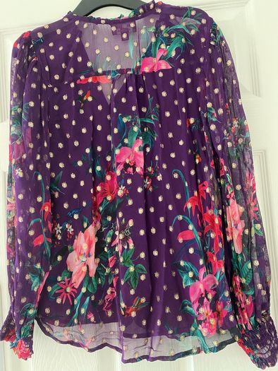 Stunning Ladies blouse