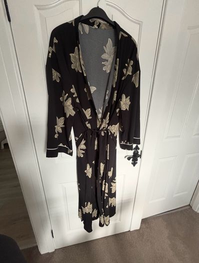 dressing gown size 22/24