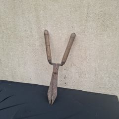 Vintage shears tool postage possible