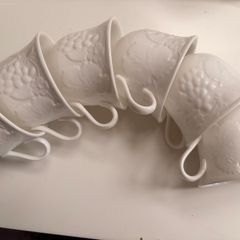 Wedgwood Strawberry and Vine Bone China Tea Cups Set of 6