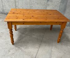 pine dining table