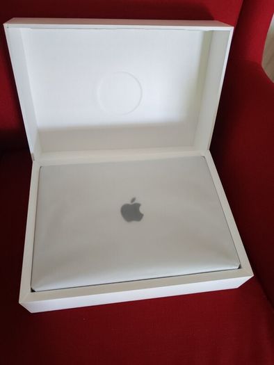 Macbook Pro M4, 2024 like new