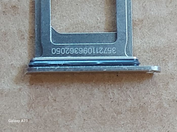 6 Mobile Phones for parts or repair, not powering on