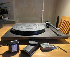 Rega Planar 1 Turntable