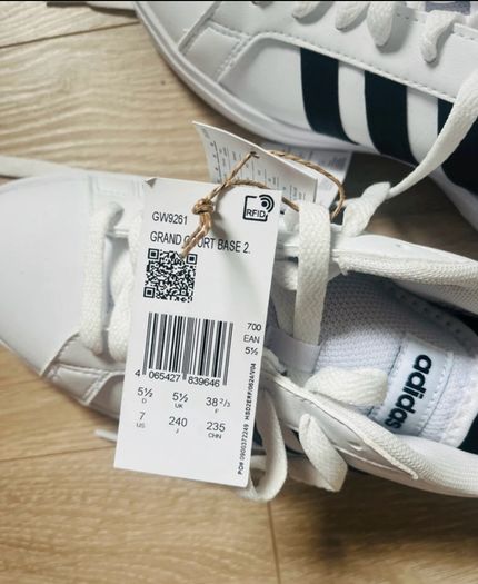 Adidas woman's court runners