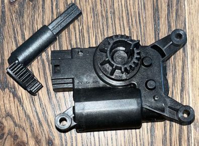 Genuine Brand New VW Audi Skoda Various Temp Reg Flap Motor V428 5Q0898511G