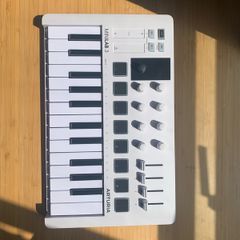 Arturia Minilab MIDI controller