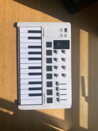 Arturia Minilab MIDI controller