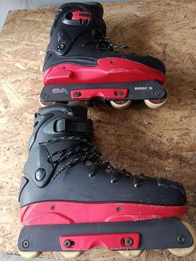 Vintage Cougar Black & Red Aggressive Inline Skates
