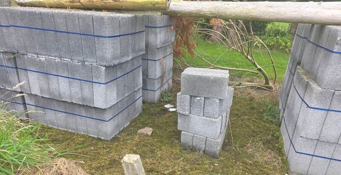 6 inch solid block's. 768 no.