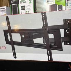 32" - 90" TV Bracket