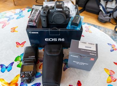 Canon R6, Speedlite Flash & Mount Adapter