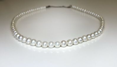Pearl necklace with a silver clasp