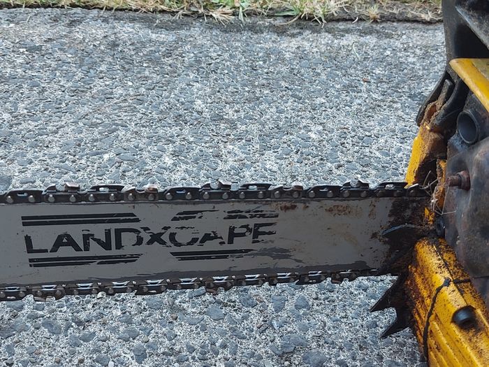 LANDXCAPE Petrol Chainsaw, working great and in excellent condition
