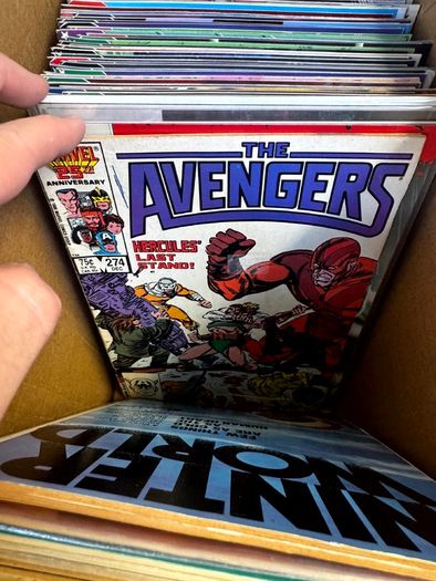 DC, Marvel Long Comic Box w 290 comics for Sale