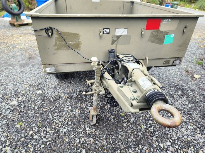 Land Rover Defender Penman Trailer - Military Farm  Army Camper Van Project