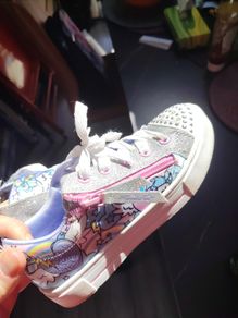 Girls junior Sketchers runners