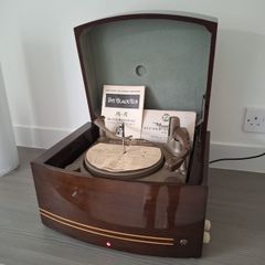 mid century PYE BLACK BOX  record player. Designed by Robin Day.  Mint condition.