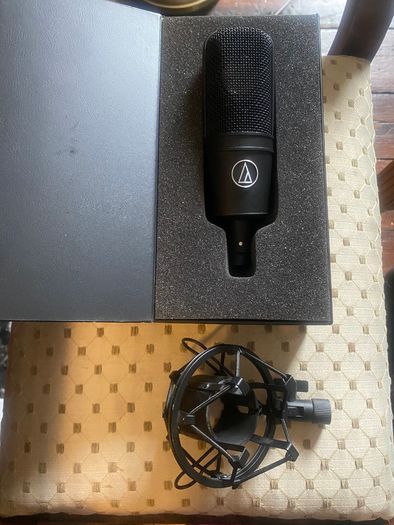 Audio-Technica AT4040 Large Diaphragm Condenser Microphone