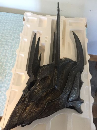 Lord of the Rings Helm of Sauron