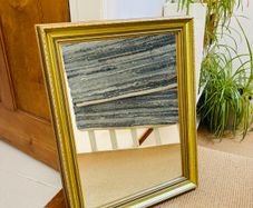 Gold mirror